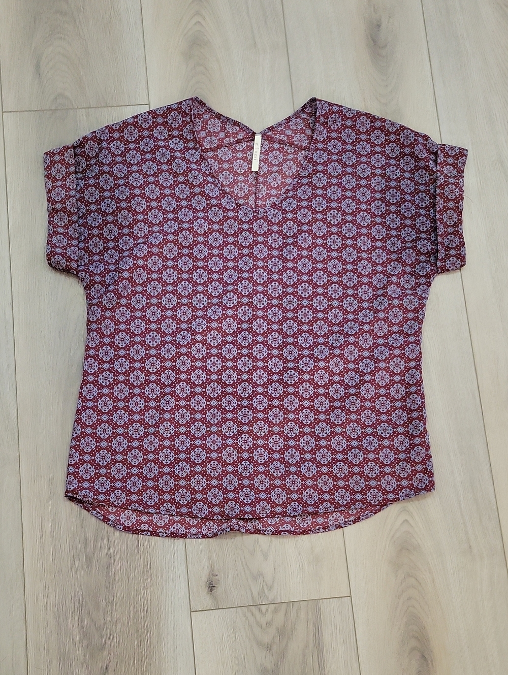 miami Maroon Geometric V-Neck Short Sleeve Blouse